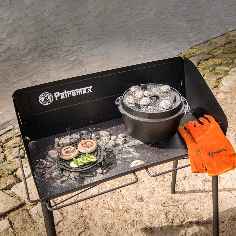 Halloween Special - Large Fire Pot Table & 2 Dutch Ovens