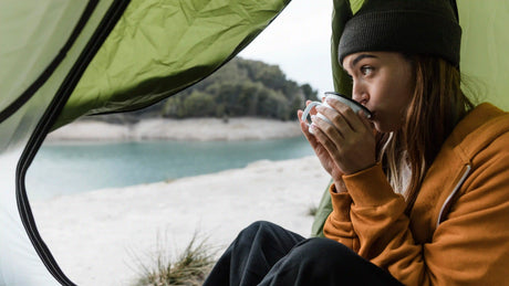 Zelten bei Kälte: Die besten Tipps fürs Camping und wie dein Schlafsack warm bleibt