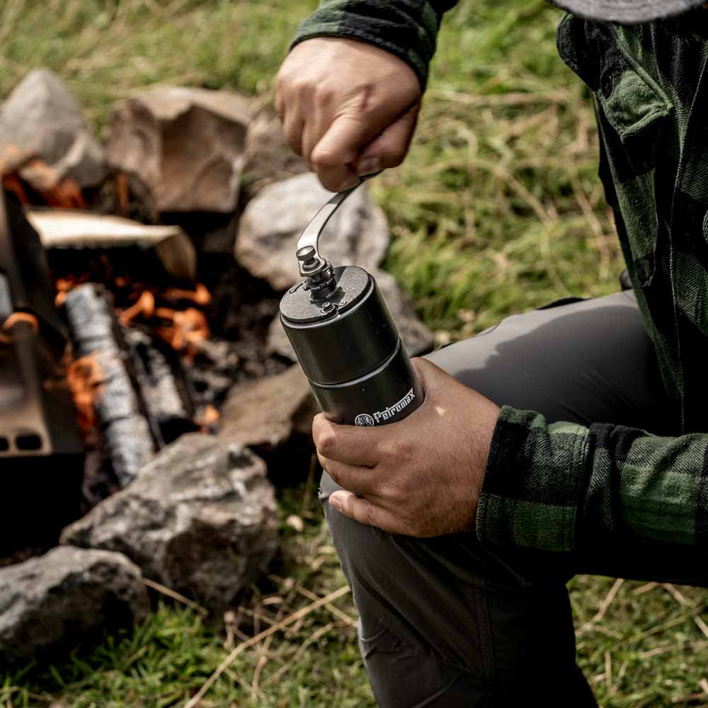 Manual coffee grinder