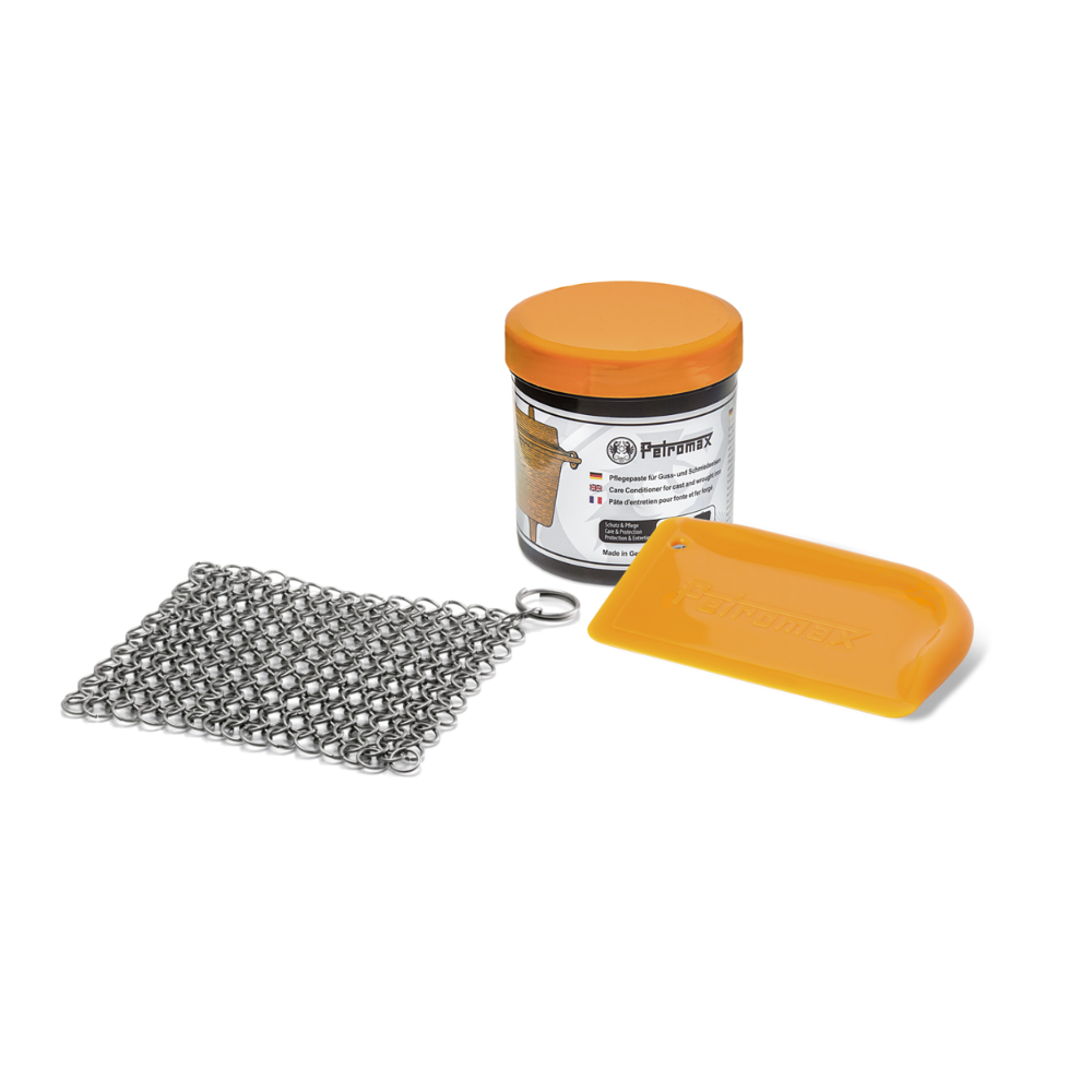 Petit set d'accessoires en fonte