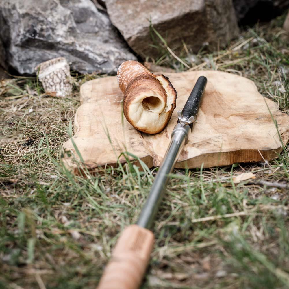 Brochette à pain avec pointe en fonte