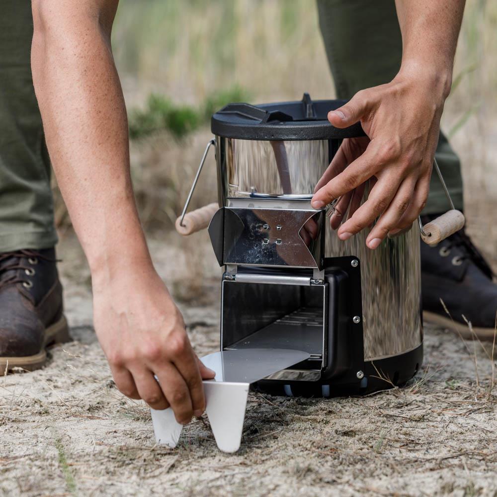 Rocket stove grill plate