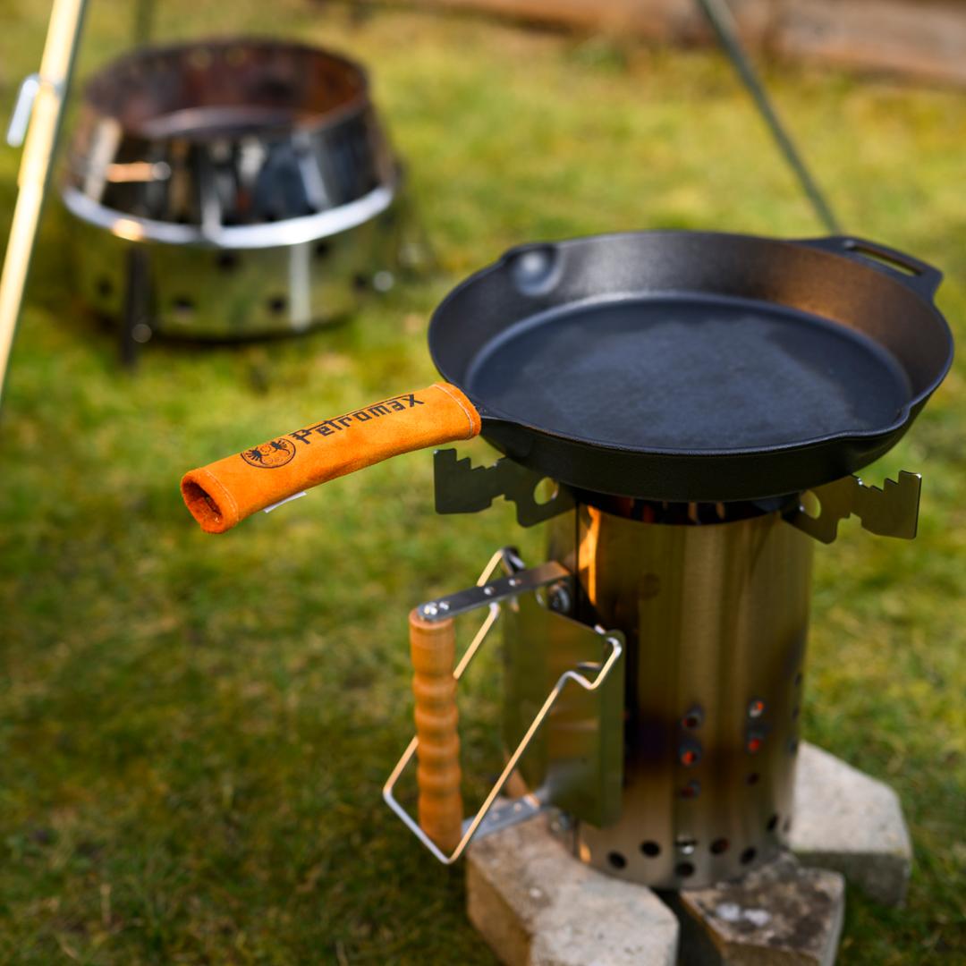 Chimney starter XL - Fast & effective grilling | Petromax