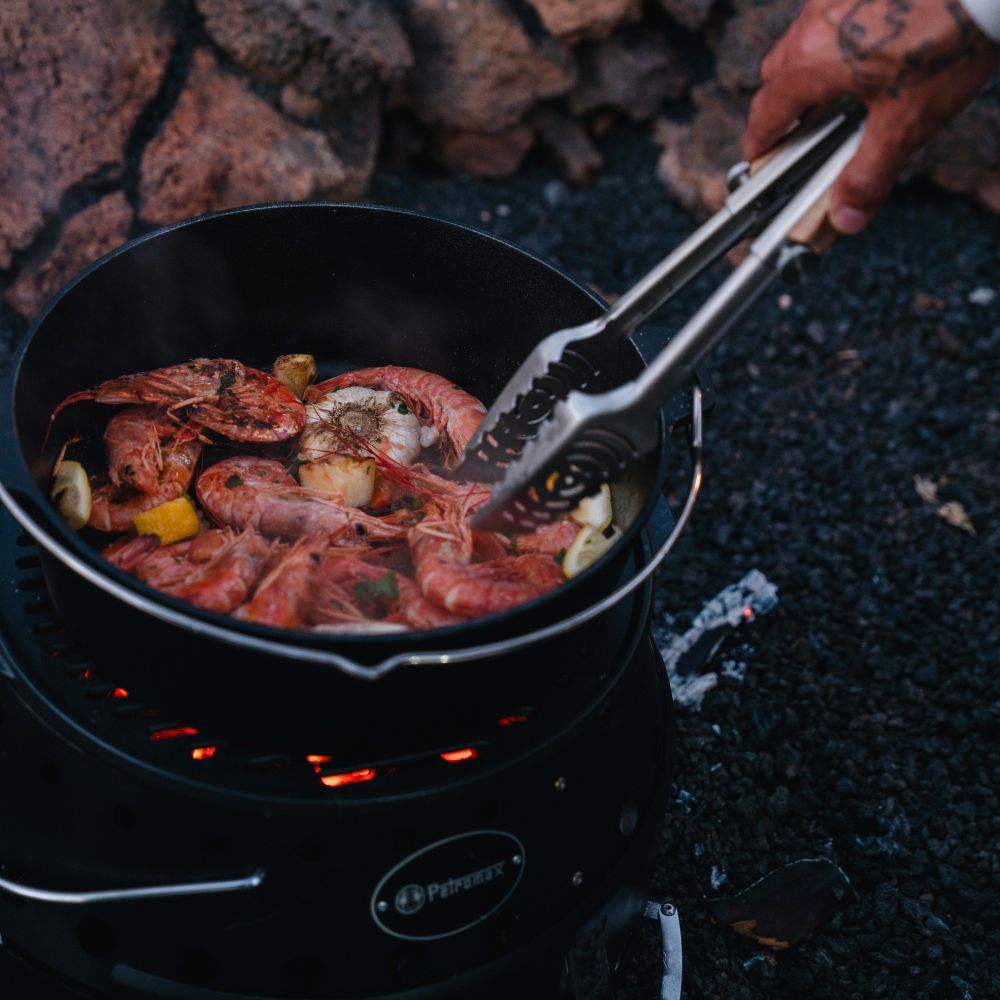 Atago Black - Ultra-mobile barbecue & fire bowl with cast iron