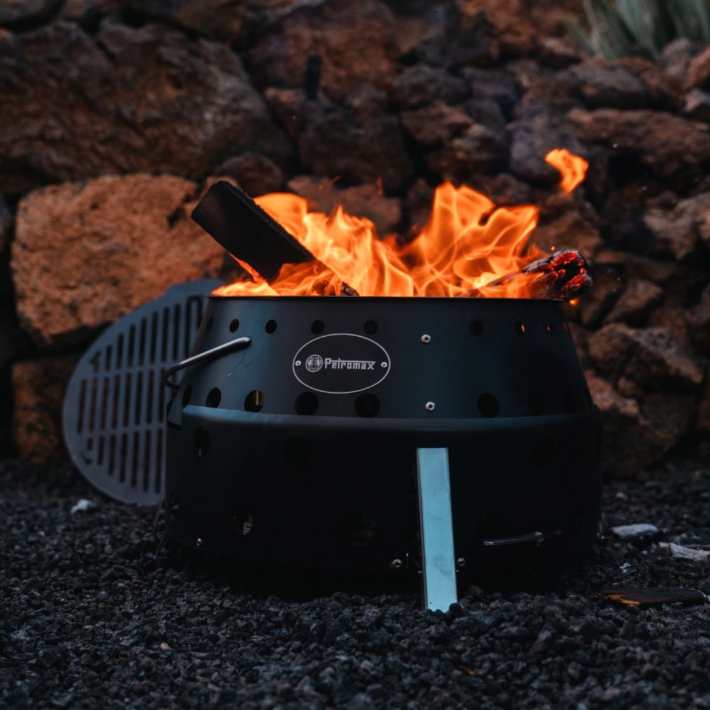Atago Black - Ultra-mobile barbecue & fire bowl with cast iron