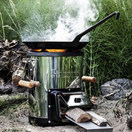 Rocket stove & wrought iron pan 24cm