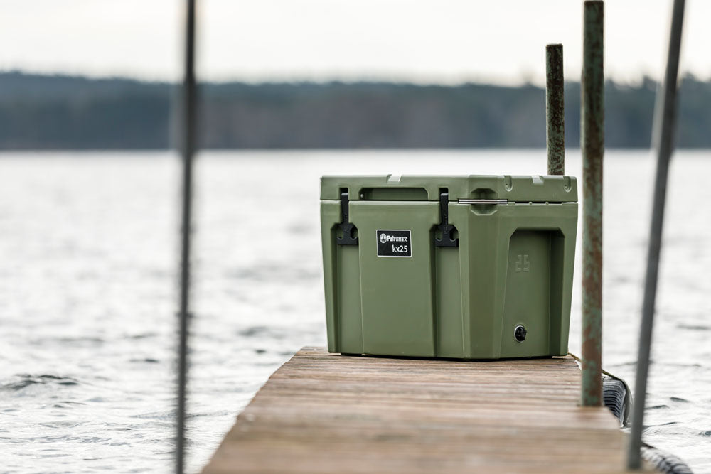 Cool box KX25 olive incl. seat cushion, basket & divider board